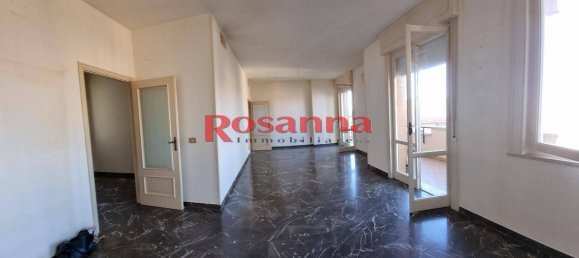 2 bedrooms Apartment in Livorno, Italy No. 222636 8