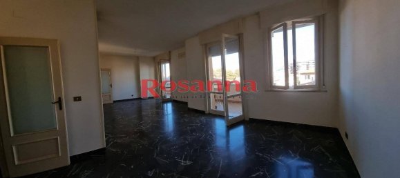 2 bedrooms Apartment in Livorno, Italy No. 222636 9