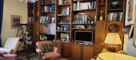 5 rooms Apartment in Empoli, Italy No. 32961 32