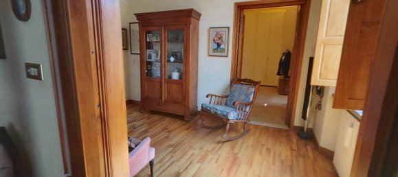 5 rooms Apartment in Empoli, Italy No. 32961 78