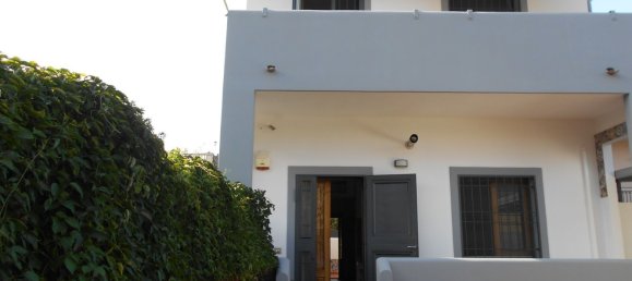 5 bedrooms Villa in Acireale, Italy No. 331909 3