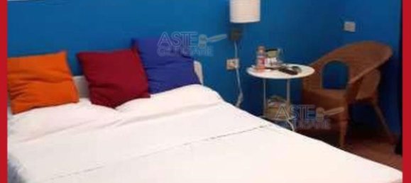 5 bedrooms Apartment in Rome, Italy No. 334093 4