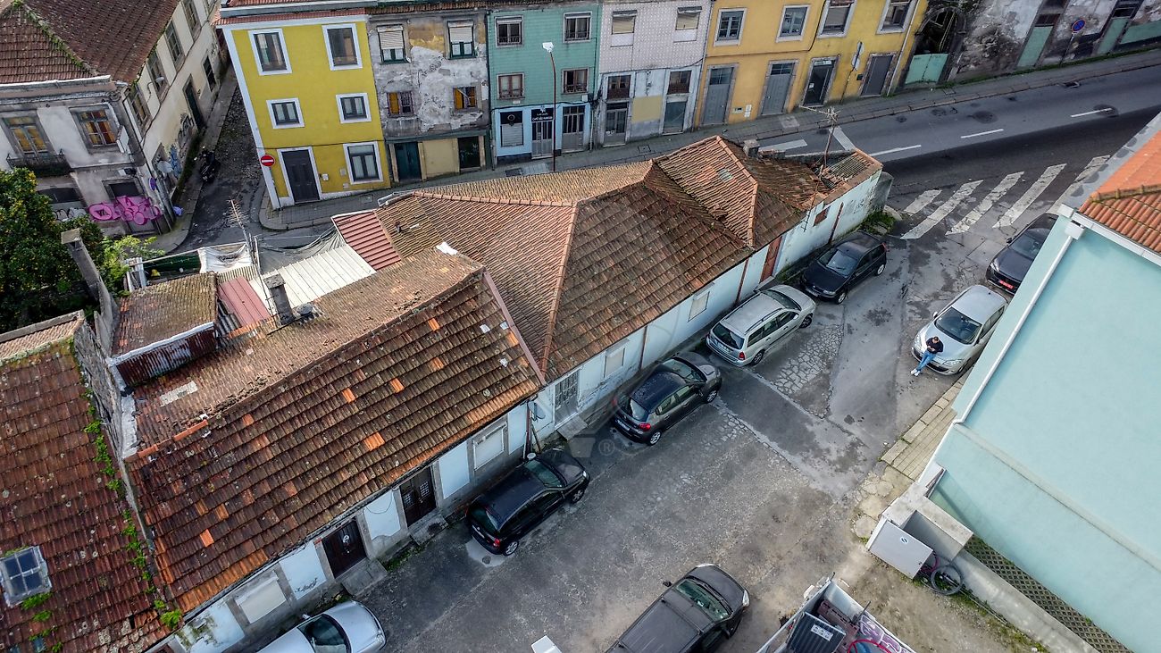 2 bedrooms House in Porto, Portugal No. 23674