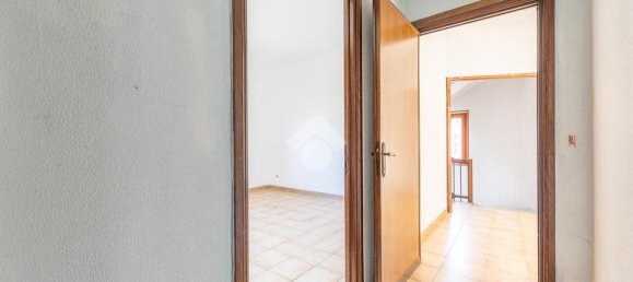 3 bedrooms Apartment in Rome, Italy No. 291885 13