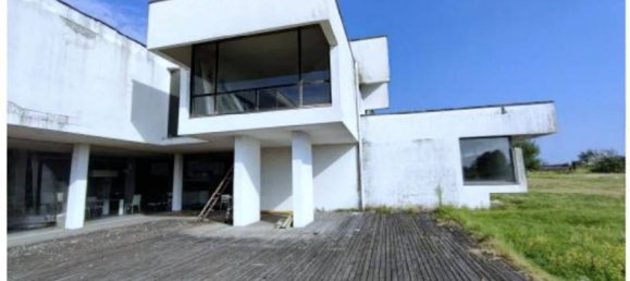 Edifício T6 em Leno, Italy N.º 337688 2