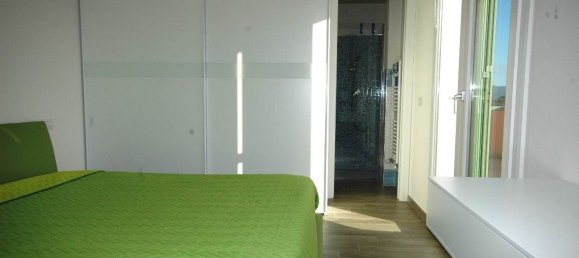 5 rooms Penthouse in Portoferraio, Italy No. 201046 11