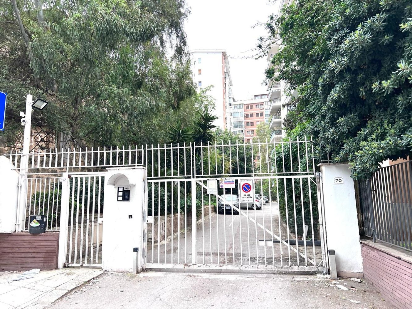 23m² Garage in Palermo, Italy No. 47935