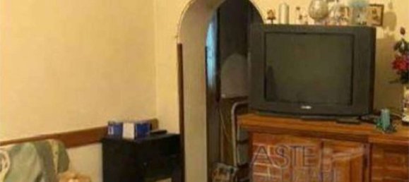 6 rooms Apartment in Castro dei Volsci, Italy No. 197382 5