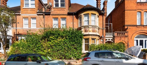 2 Schlafzimmer Wohnung in Surbiton, United Kingdom, Nr. 9956 9