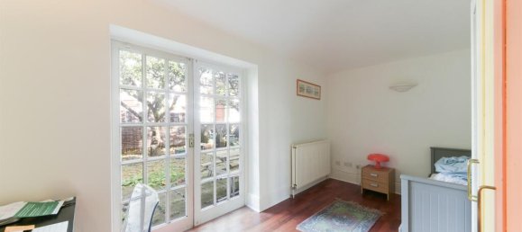 2 Schlafzimmer Wohnung in Surbiton, United Kingdom, Nr. 9956 4