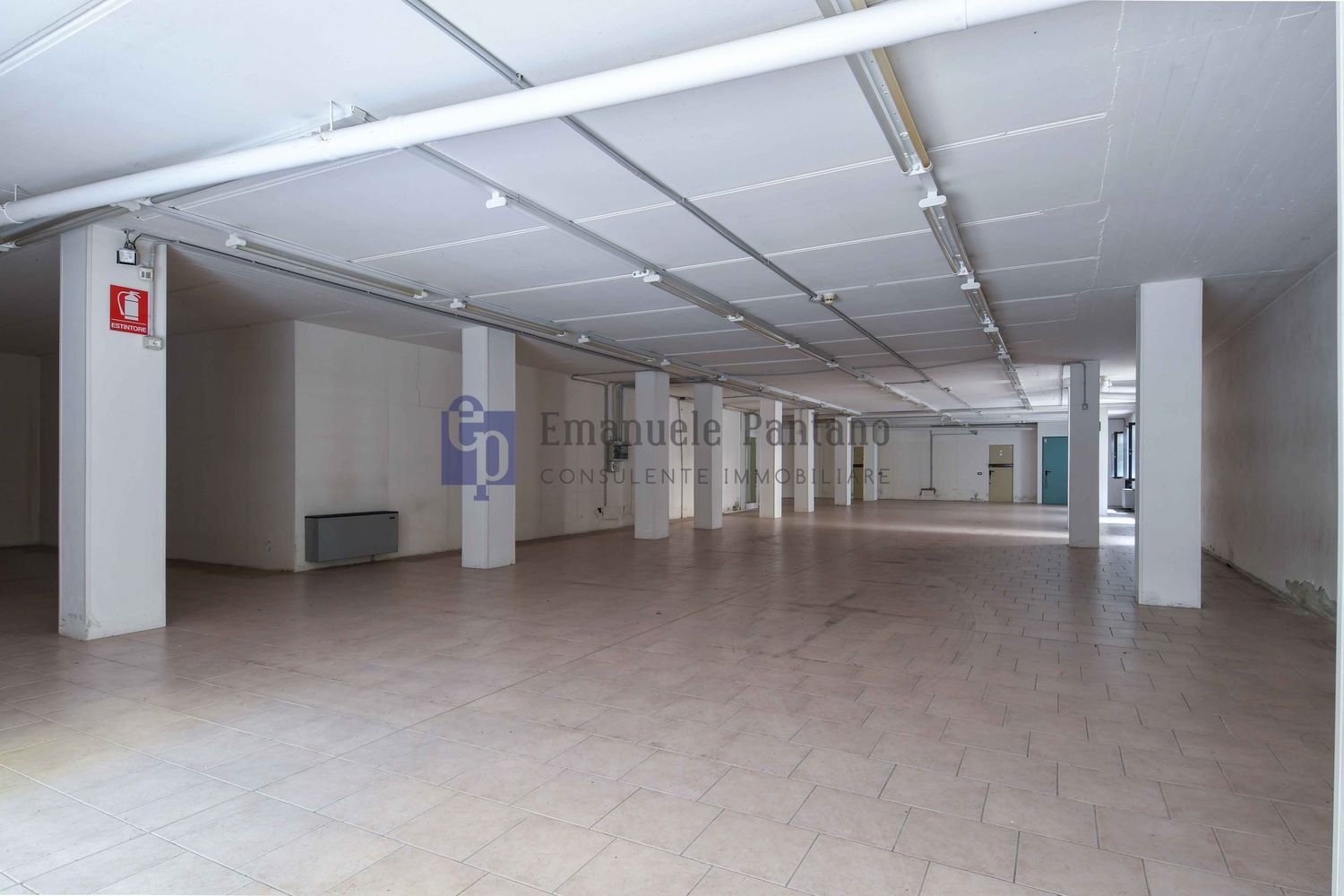 Imóvel comercial em Bagnatica, Italy 200 m² N.º 137708