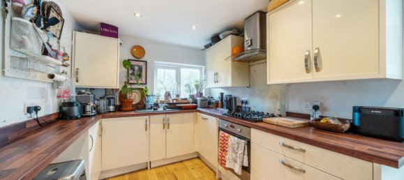 1 bedroom Apartment in London, United Kingdom No. 7755 4