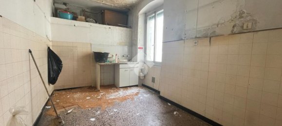 4 bedrooms Apartment in Genoa, Italy No. 238834 11