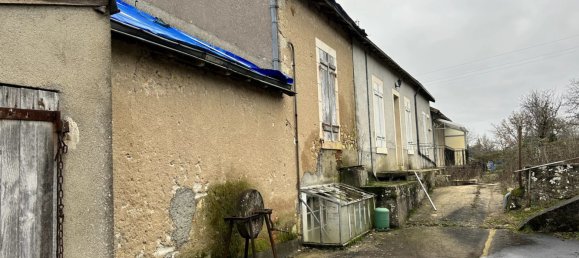 2 bedrooms House in Le Pechereau, France No. 79499 12