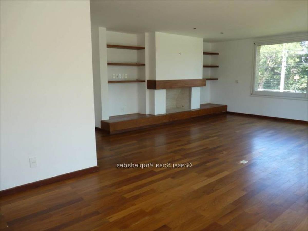 3 chambres Appartement à Montevideo, Uruguay No. 5382