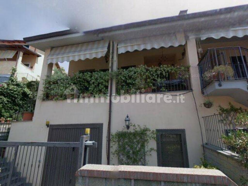 3 bedrooms Villa in Riano, Italy No. 190062
