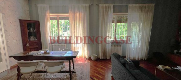 4 bedrooms Apartment in Rome, Italy No. 325128 2