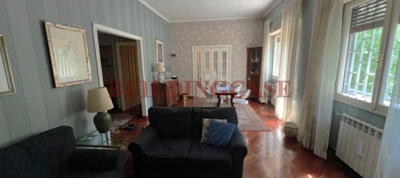 4 bedrooms Apartment in Rome, Italy No. 325128 3