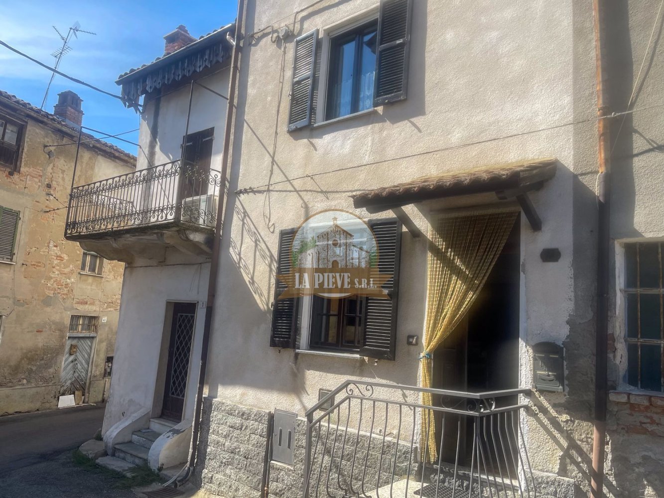 4 bedrooms Villa in Spineto Scrivia, Italy No. 387772
