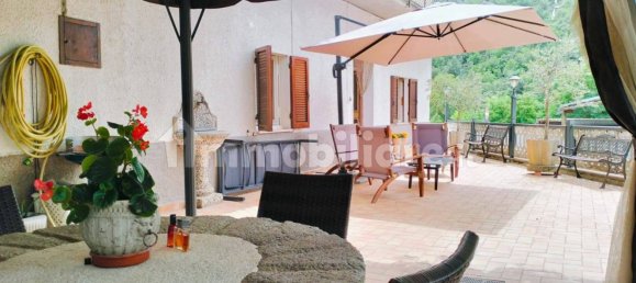 4 bedrooms Villa in Spoleto, Italy No. 136115 3
