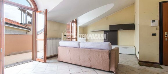 2غرفة شقة في Paderno Dugnano, Italy رقم 287600 3