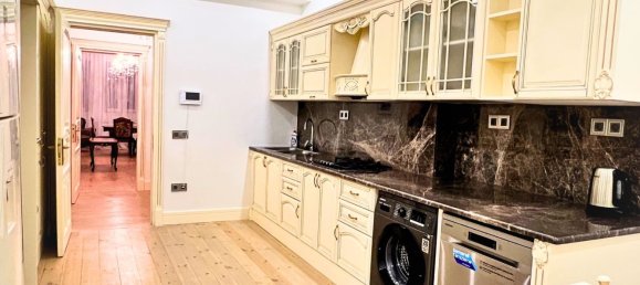 Квартира с 3 спальнями в Баку, Азербайджан № 1882 4