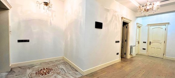 Квартира с 3 спальнями в Баку, Азербайджан № 1882 18