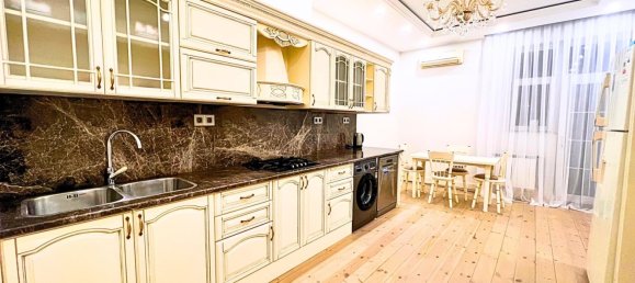 Квартира с 3 спальнями в Баку, Азербайджан № 1882 8