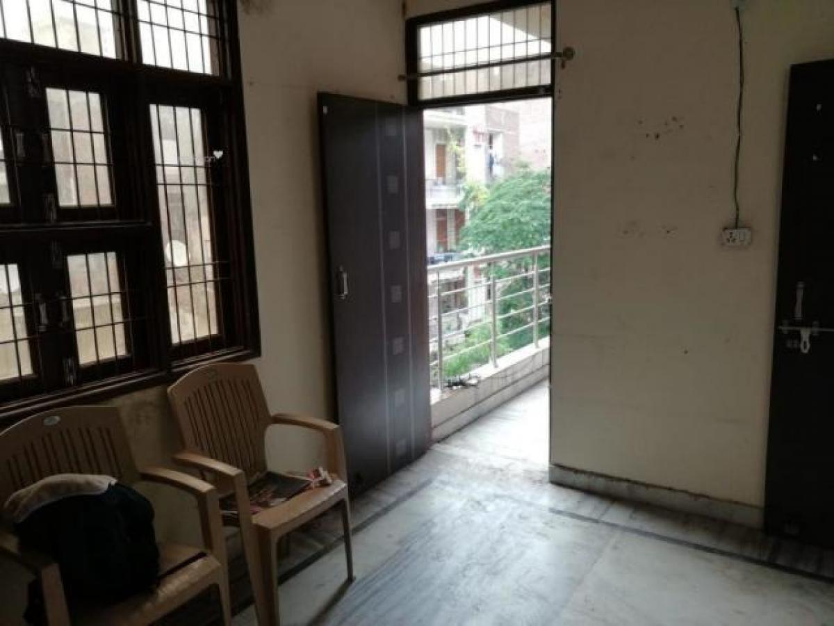 Студия в Нойда, Индия № 9006