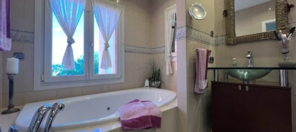 3 bedrooms Villa in Santa Ponsa, Spain No. 14699 8