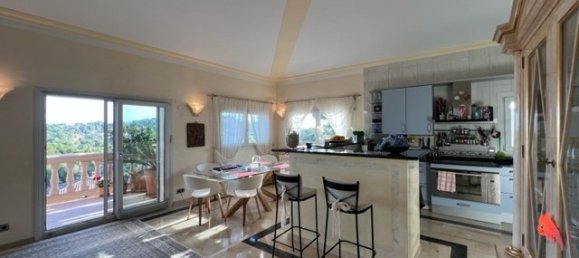 3 bedrooms Villa in Santa Ponsa, Spain No. 14699 3