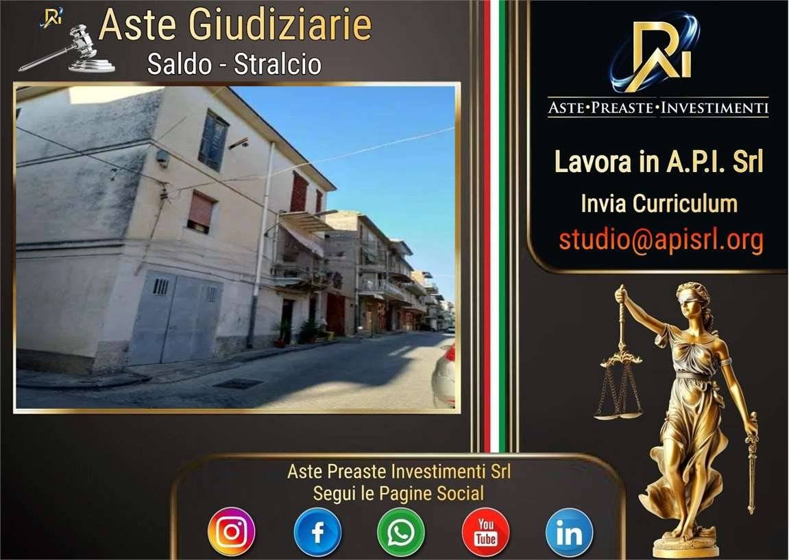 Apartamento de 4 dormitorios en Campobello di Licata, Italy No. 275486