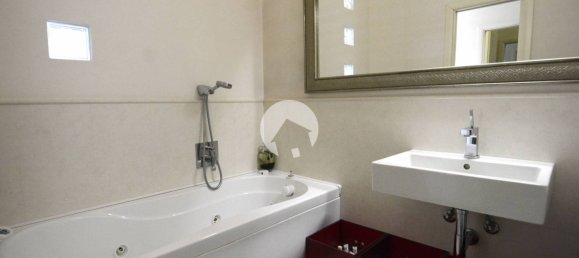 3 bedrooms Apartment in Reggio Emilia, Italy No. 285835 8