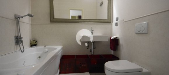 3 bedrooms Apartment in Reggio Emilia, Italy No. 285835 7