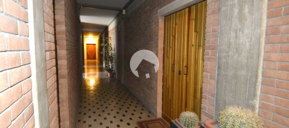 3 bedrooms Apartment in Reggio Emilia, Italy No. 285835 3