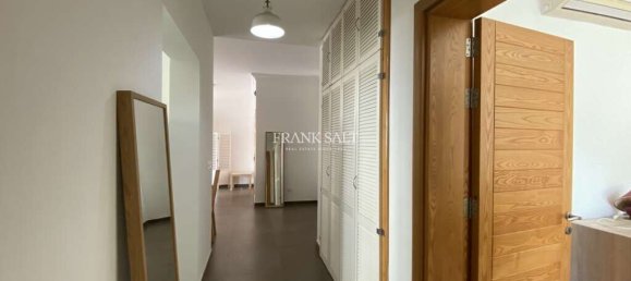 2 bedrooms Apartment in Sliema, Malta No. 10484 4