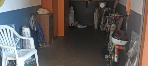 3 rooms Apartment in Modena, Italy No. 120325 2