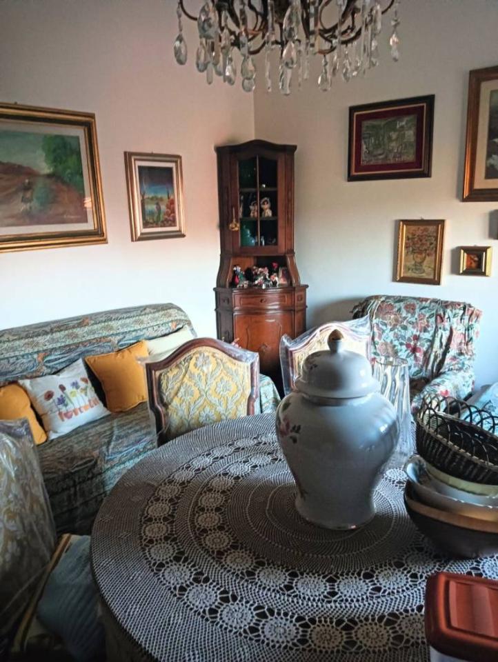 3 rooms Apartment in Modena, Italy No. 120325