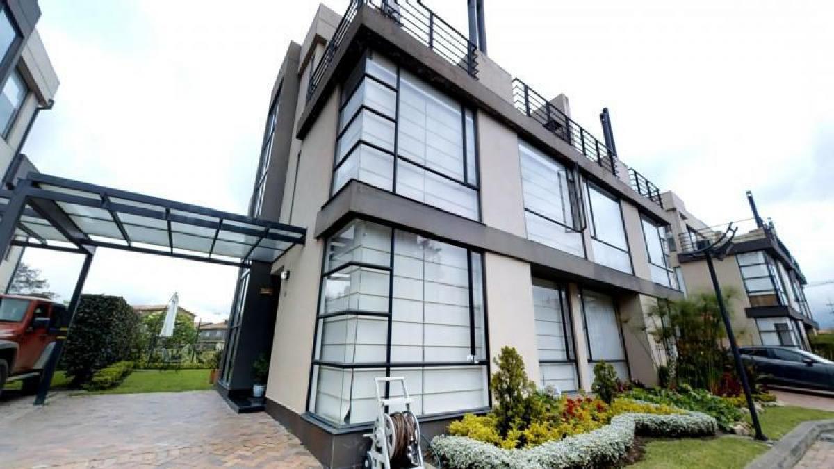 Casa T4 em Cundinamarca, Colombia N.º 6498