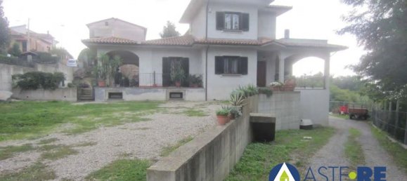 4 rooms Apartment in Montefiascone, Italy No. 289399 3