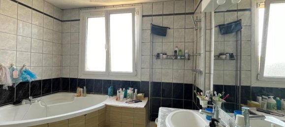 3 bedrooms Apartment in Beauvais, France No. 268373 6