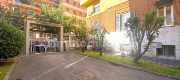 2 Schlafzimmer Wohnung in Rome, Italy, Nr. 273208 5