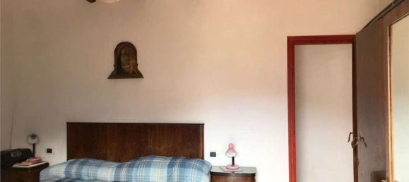 5 bedrooms House in Ponna, Italy No. 364562 2