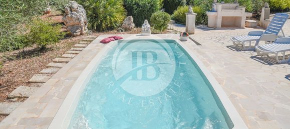 Вилла с 4 спальнями в Остуни, Италия № 121145 6