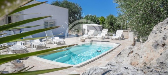 Вилла с 4 спальнями в Остуни, Италия № 121145 5