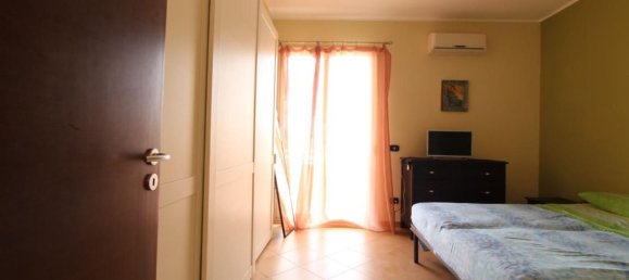 Apartamento de 3 habitaciónes en Reggio Calabria, Italy No. 288217 13