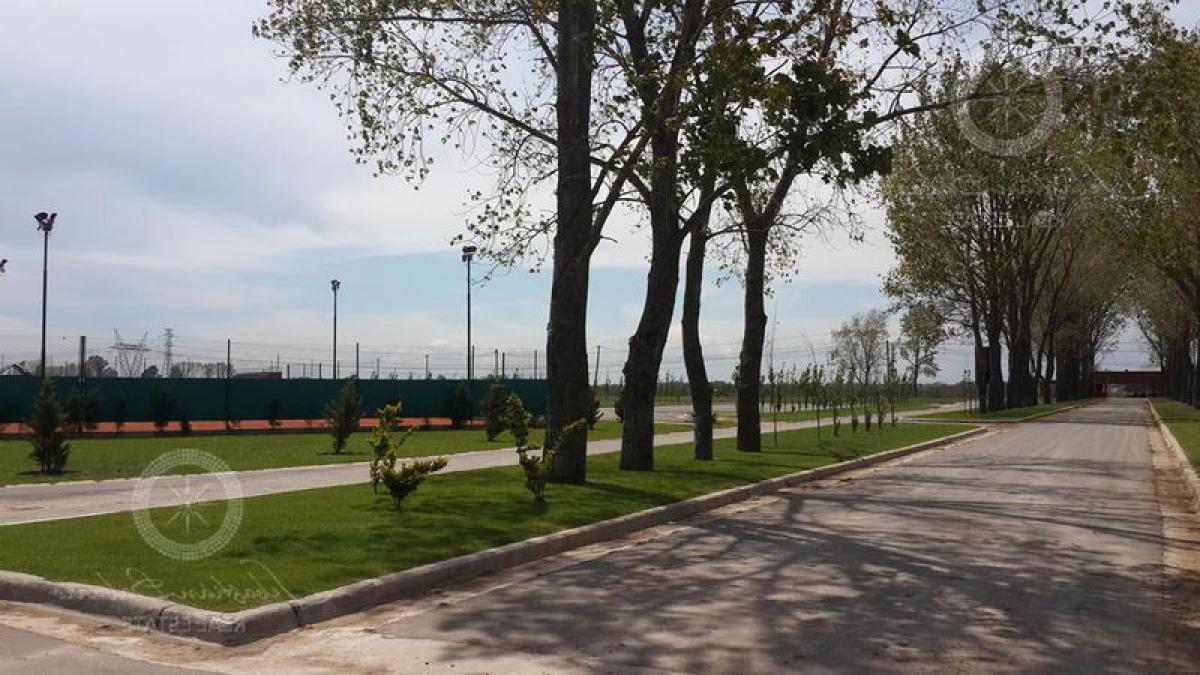 Grundstück in Esteban Echeverria, Argentina, Nr. 39184