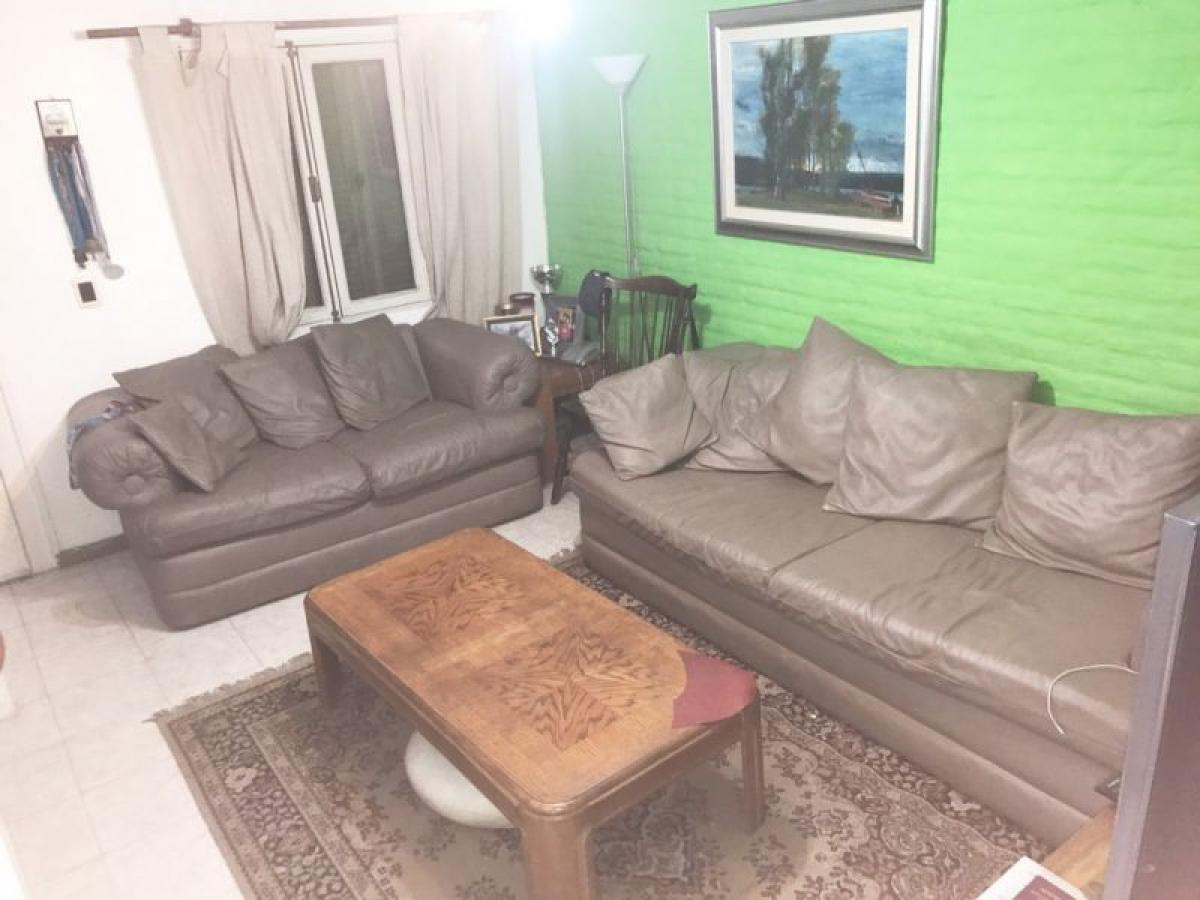 3 bedrooms Apartment in Montevideo, Uruguay No. 4275