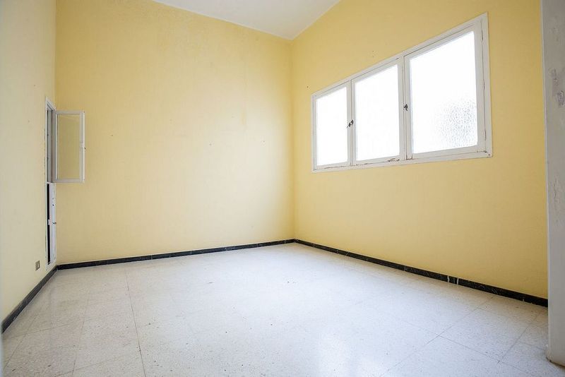  Office in Las Palmas De Gran Canaria, Spain No. 274108