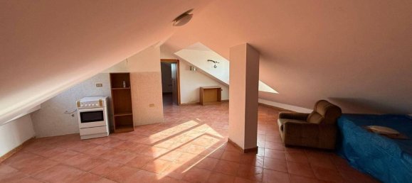 Квартира с 2 комнатами в Лабико, Италия № 166761 2